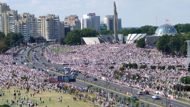 Kilkaset tysięcy ludzi na wiecu Po Wolność