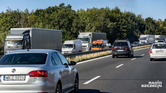 Przetargi na zaprojektowanie i budowę dwóch odcinków drogi ekspresowej S3 między Świnoujściem a Troszynem uzyskały pozytywny wynik kontroli Prezesa Urzędu Zamówień Publicznych.