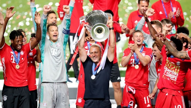 Bayern Monachium wygrał rozgrywki piłkarskiej Ligi Mistrzów. W finale w Lizbonie pokonał Paris Saint Germain 1:0, a zwycięskiego gola strzelił wychowanek paryskiego klubu i reprezentant Francji Kingsley Coman.