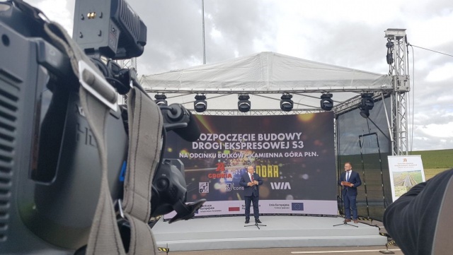 W Bolkowie na Dolnym Śląsku zainaugurowano budowę drogi ekspresowej S3 na odcinku Bolków-Kamienna Góra. Jest to ostatni etap inwestycji w województwie dolnośląskim.