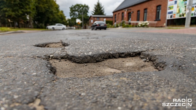 Starostwo Powiatowe w Policach planuje przebudować prawie trzy kilometry drogi między Ustowem a Siadłem Górnym. O wsparcie na ten cel policki wydział komunikacji wystąpił już do Funduszu Dróg Samorządowych.