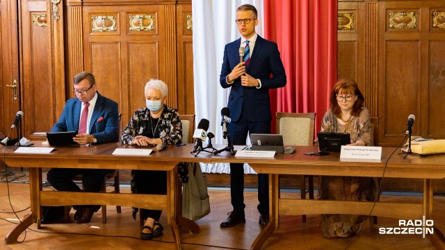 Lotnisko w Goleniowie jest zabezpieczone finansowo na 7 miesięcy działania - mówił w poniedziałek prezes firmy podczas posiedzenia Zachodniopomorskiego Zespołu Parlamentarnego. Spółka czeka też na rządowe pieniądze, które pokryją straty z powodu pandemii.