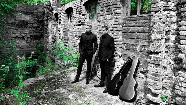 Po raz pierwszy zabrzmią w Szczecinie kompozycje z płyty Aphelion, jednego z najbardziej kreatywnych polskich duetów gitarowych, Pajestka-Kostecki. Muzycy koncertują z ogromnym powodzeniem od 2014 roku.