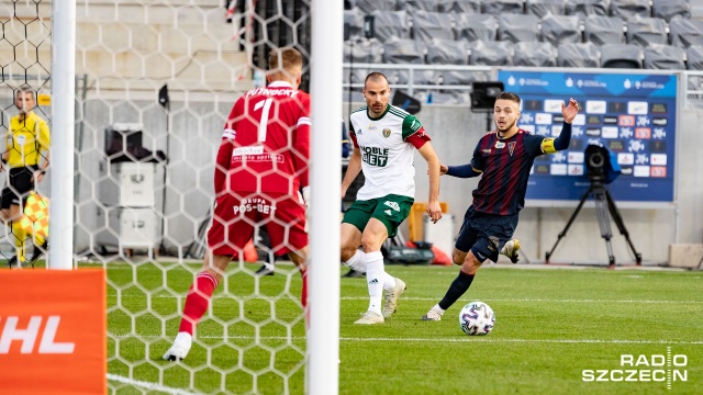 Piłkarze Pogoni zdobyli komplet punktów w czwartej kolejce rozgrywek o mistrzostwo Polski. Szczecinianie wygrali ze Śląskiem Wrocław 1:0 w sobotnim meczu ekstraklasy.