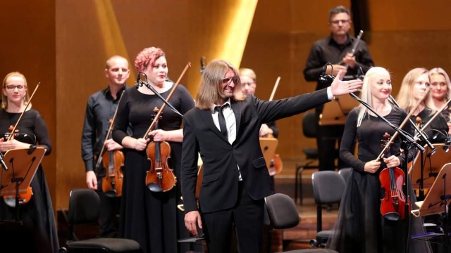 W niedzielę po raz pierwszy w Filharmonii im. Mieczysława Karłowicza w Szczecinie zabrzmiała kompozycja Balticetta Leszka Możdżera. Artysta stworzył dzieło na stulecie zaślubin Polski z morzem.