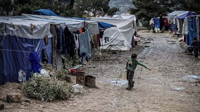 Przed kościołami w Polsce będą zbierane datki na rzecz poszkodowanych w wyniku pożaru na greckiej wyspie Lesbos. W niedzielę obchodzony jest Światowy Dzień Migranta i Uchodźcy.