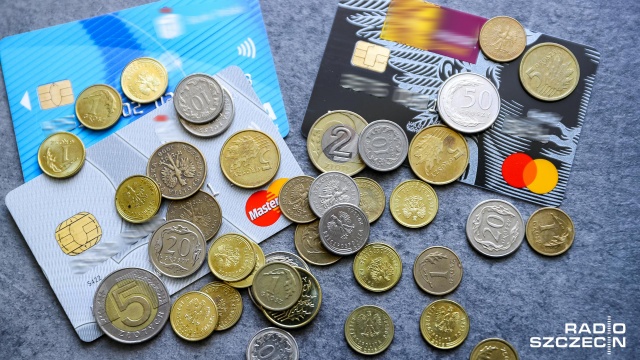 Od października za przejazd odcinkiem między Krakowem a Katowicami kierowcy samochodów osobowych zapłacą 24 złote. Dotychczas za podniesienie szlabanu na każdej bramce kierowcy musieli zapłacić 10 złotych, teraz zapłacą dwa złote więcej.