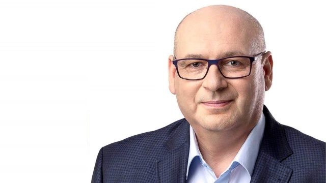 Wicemarszałek Sejmu Piotr Zgorzelski ma koronawirusa. Polityk PSL poinformował o tym w mediach społecznościowych.