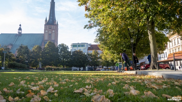 Plac Orła Białego w nowej wersji od poniedziałku jest dostępny dla mieszkańców.