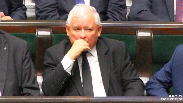 Jarosław Kaczyński jest na kwarantannie - poinformował na Twitterze wicerzecznik PiS Radosław Fogiel.
