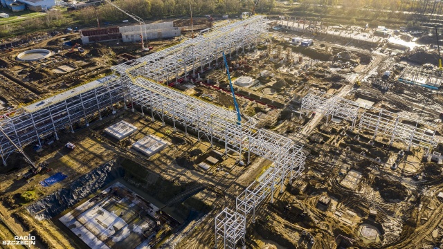 Nie o sześć, jak wnioskował Hyundai Engineering, a tylko o trzy miesiące wydłuży się budowa polickich polimerów.