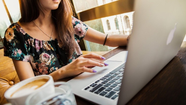 Młode Polki osiągają międzynarodowe sukcesy na studiach technicznych. Dwie studentki Zachodniopomorskiego Uniwersytetu Technologicznego znalazły się niedawno w elitarnym gronie dwudziestu pięciu najzdolniejszych studentek informatyki i kierunków pokrewnych.