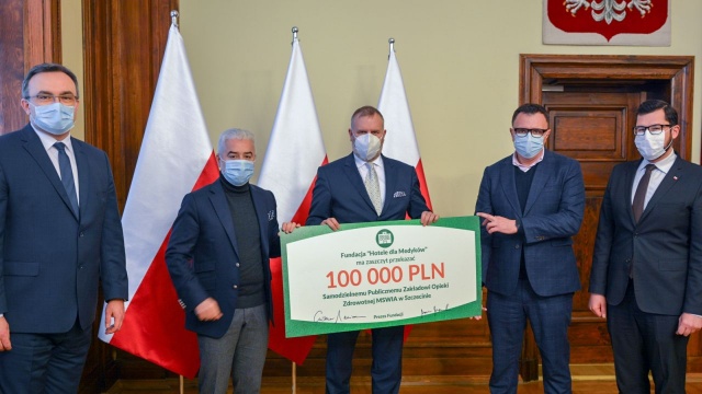 Czek przekazała fundacja Hotele dla Medyków Polskiego Holdingu Hotelowego.