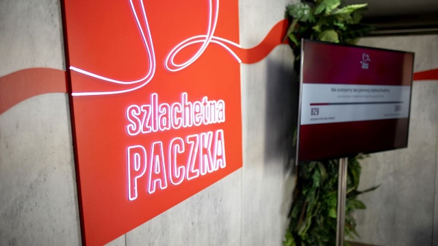 Już po raz dwudziesty organizowana jest akcja Szlachetna Paczka. W tym roku około 20 tysięcy ubogich rodzin z całej Polski otrzyma świąteczne podarunki.