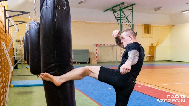 Michał Piwowarski wrócił z Mosiny w województwie wielkopolskim ze złotym medalem zawodów w brazylijskim ju-jitsu. Szczecinianin nie miał sobie równych w kategorii czarnych pasów.