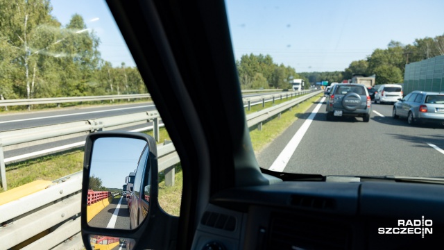 Uwaga kierowcy Zderzenie czterech samochodów na zwężonym odcinku Autostrady A6 w okolicach węzła Rzęśnica.