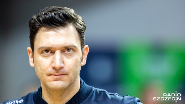 Ferhat Akbas nie poprowadzi siatkarek Grupa Azoty Chemik Police w pierwszym turnieju Ligi Mistrzyń, który we wtorek rozpocznie się we włoskiej Novarze.