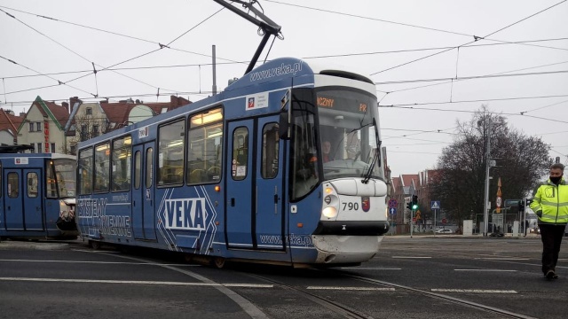 Na przebudowywanym układzie torowisk tramwajowych - na węźle Wyszyńskiego - odbył się w czwartek przejazd techniczny.