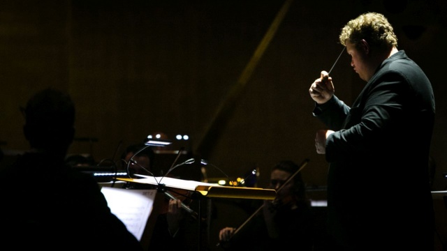 Pierwsza Symfonia Zimowe marzenia oraz Taniec pastuszków i Walc kwiatów ze słynnego baletu Dziadek do orzechów Piotra Czajkowskiego, zabrzmią w piątek w Filharmonii im. Mieczysława Karłowicza w Szczecinie.