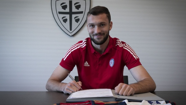 Sebastian Walukiewicz, były Piłkarz Pogoni Szczecin, przedłużył kontrakt z rywalizującym we włoskiej ekstraklasie piłkarskiej Cagliari Calcio.