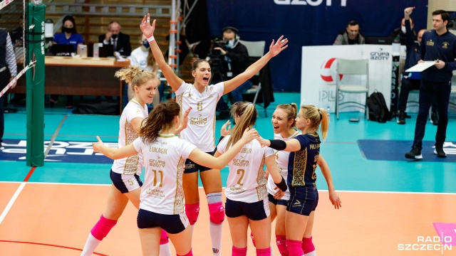Faworyt nie zawiódł i niespodzianki tym razem nie było. Siatkarki Grupy Azoty Chemik Police pokonały Legionovię Legionowo 3:0 w setach do 15,22 i 16 w rozgrywkach o mistrzostwo Polski.