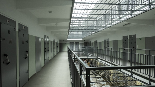 Po wyroku 14 lat więzienia, który usłyszał pedofil ze Szczecinka za gwałt na 13-miesięcznym dziecku, goście Radia Szczecin na Wieczór dyskutowali o karach dla tych przestępców.