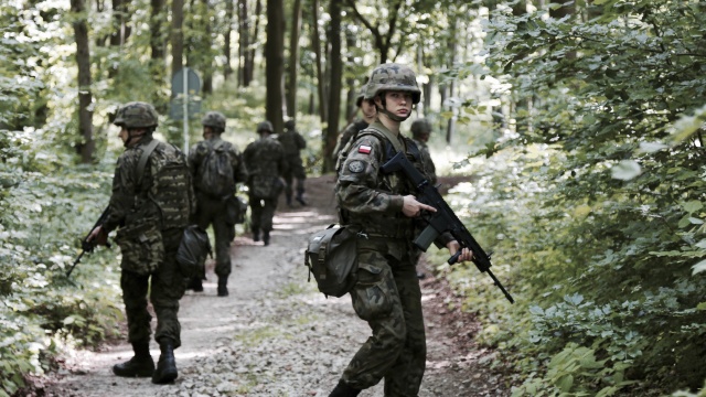 Kobiety w wojsku to już nie rzadkość - mówią panie, które wstąpiły do służby w Wojskach Obrony Terytorialnej. Kobiety biorą czynny udział w pracy zachodniopomorskich terytorialsów.