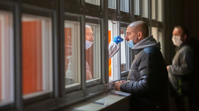 W naszym regionie odnotowano 956 nowych przypadków Covid-19, zmarło 29 osób.