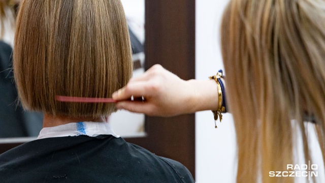 Na branży beauty - czyli zakładach fryzjerskich czy kosmetycznych - pandemia odbiła się szczególnie mocno. Mają one obecnie niemal 50 milionów złotych długu.
