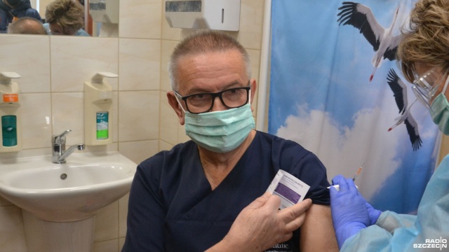 W kołobrzeskim szpitalu wykonano w środę pierwsze szczepienia przeciwko Covid-19.