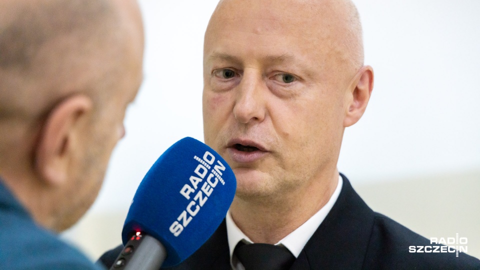 Profesor Andrzej Bąk jest wykładowcą nawigacji na Akademii Morskiej w Szczecinie. Fot. Robert Stachnik [Radio Szczecin]