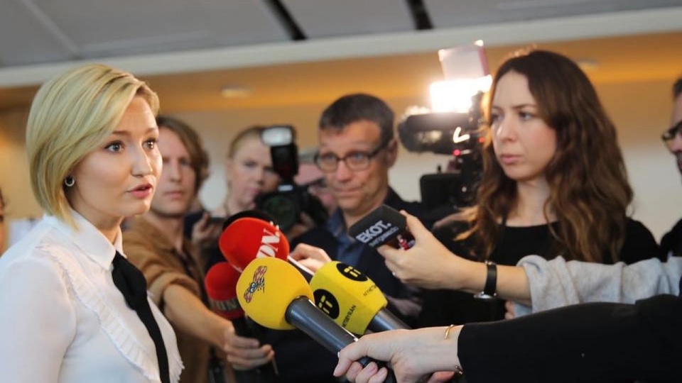 Rząd nie cieszy się zaufaniem wyborców - mówiła w szwedzkiej telewizji Ebba Busch Thor, liderka Chrześcijańskich Demokratów. źródło: https://www.facebook.com/ebbabuschthor/