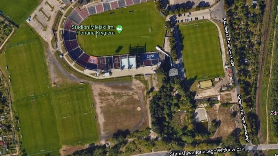 Zamknięty zostaje natomiast dojazd do stadionu od Witkiewicza. Fot. www.google.com/maps