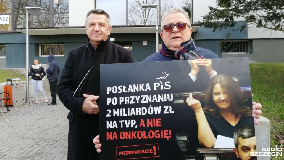 Politycy opozycji krytykowali przekazanie blisko dwóch miliardów złotych dla telewizji publicznej. Fot. Przemysław Polanin [Radio Szczecin]