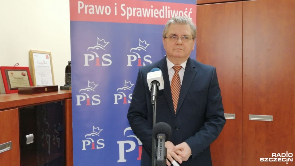 Poseł Czesław Hoc z Prawa i Sprawiedliwości przypomina opozycji o Narodowej Strategii Onkologicznej. Fot. Przemysław Polanin [Radio Szczecin]