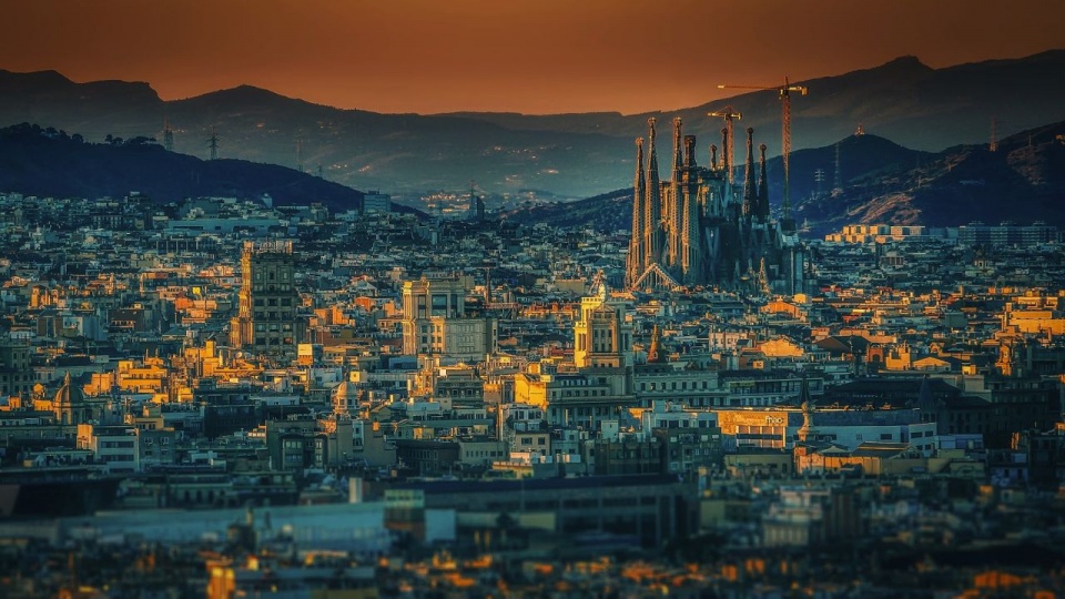 Barcelona to drugie co do wielkości miasto Hiszpanii. Fot. pixabay.com / Walkerssk (CC0 domena publiczna)