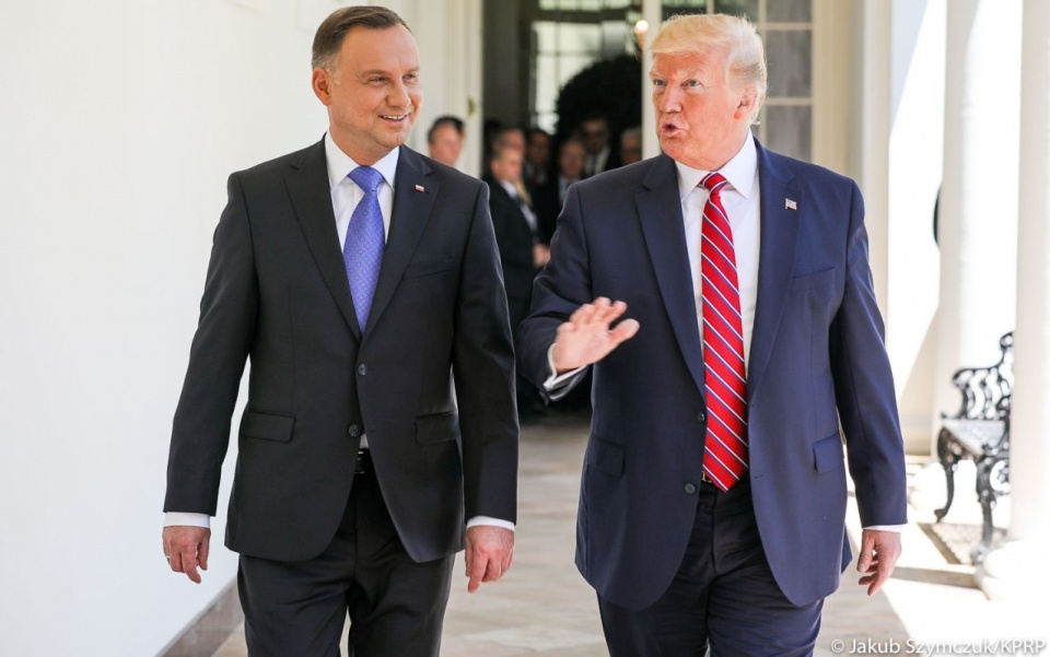 Prezydent Duda rozmawiał telefonicznie z prezydentem Trumpem o współpracy polsko-amerykańskiej. źródło: prezydent.pl/aktualnosci/kalendarz.