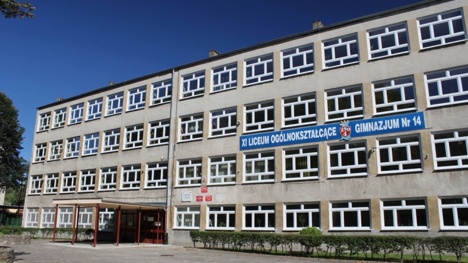 Chodzi o dostosowanie pomieszczeń do potrzeb szkoły podstawowej, wybudowanie nowej stołówki i zagospodarowanie terenu. źródło: https://www.facebook.com/215478138628472/photos/a.215479625294990/215481881961431/?type=1&theater