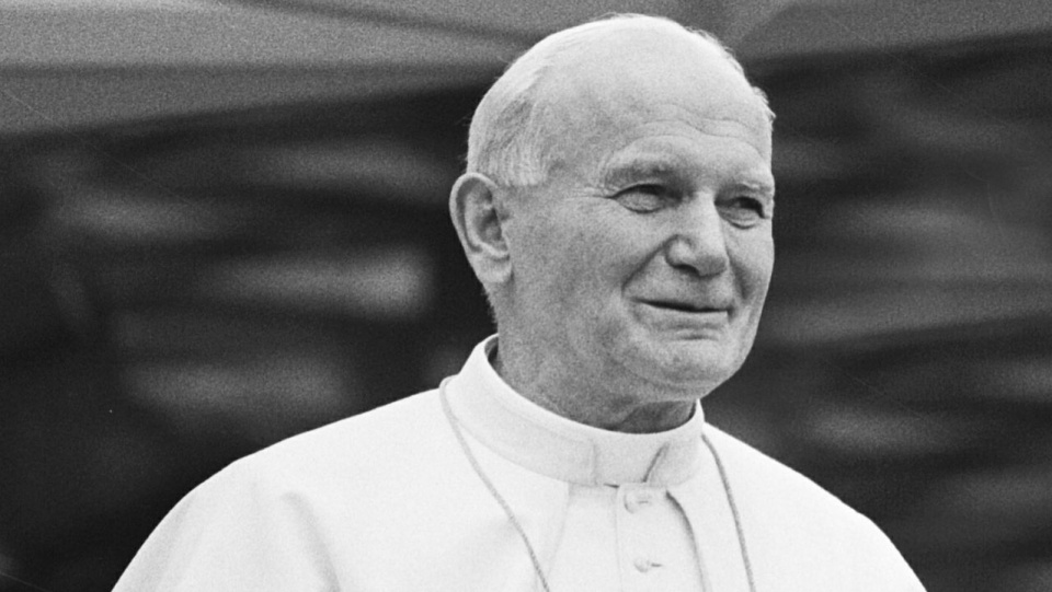 Jan Paweł II, rok 1985. Fot. www.wikipedia.org / Rob Croes (ANEFO)