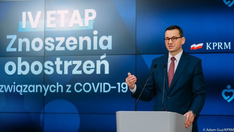 Premier Mateusz Morawiecki przedstawił założenia czwartego etapu rządowego programu odmrażania gospodarki. Fot. twitter.com/PremierRP