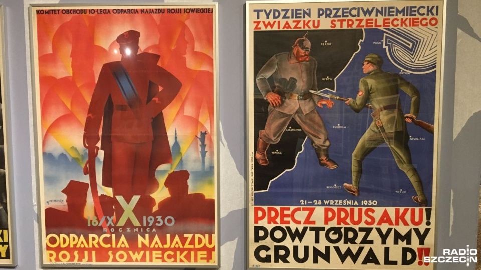 W Szczecinie zaprezentowano prawie 80 plakatów z lat 20. i 30. ubiegłego wieku. Fot. Grzegorz Gibas [Radio Szczecin]