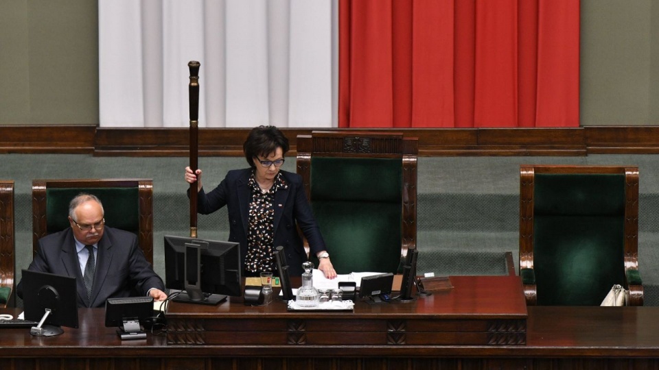 Za przyjęciem ustawy głosowało 424 posłów, przeciw - 16 , wstrzymało się 12. źródło: https://www.facebook.com/KancelariaSejmu/. Fot. Kancelaria Sejmu/Łukasz Błasikiewicz