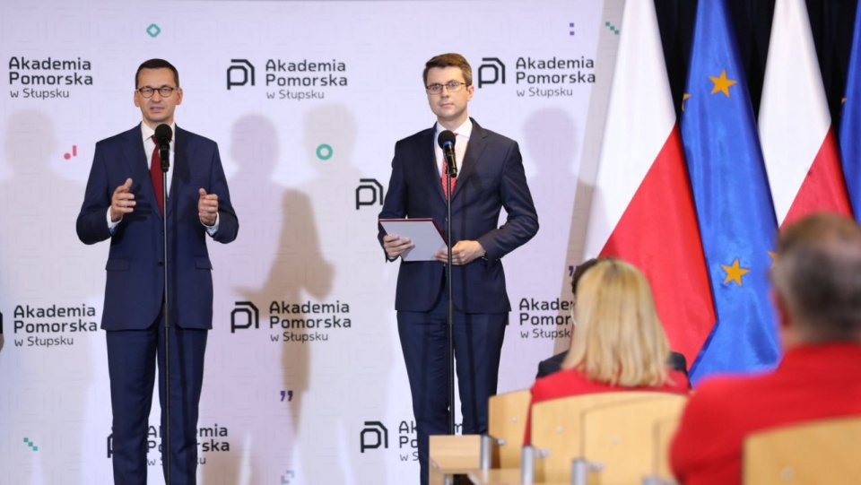 Premier Mateusz Morawiecki spotkał się w niedzielę z samorządowcami ziemi słupskiej. Premier odniósł się też do budowy drogi ekspresowej S6. Fot. twitter.com/PremierRP