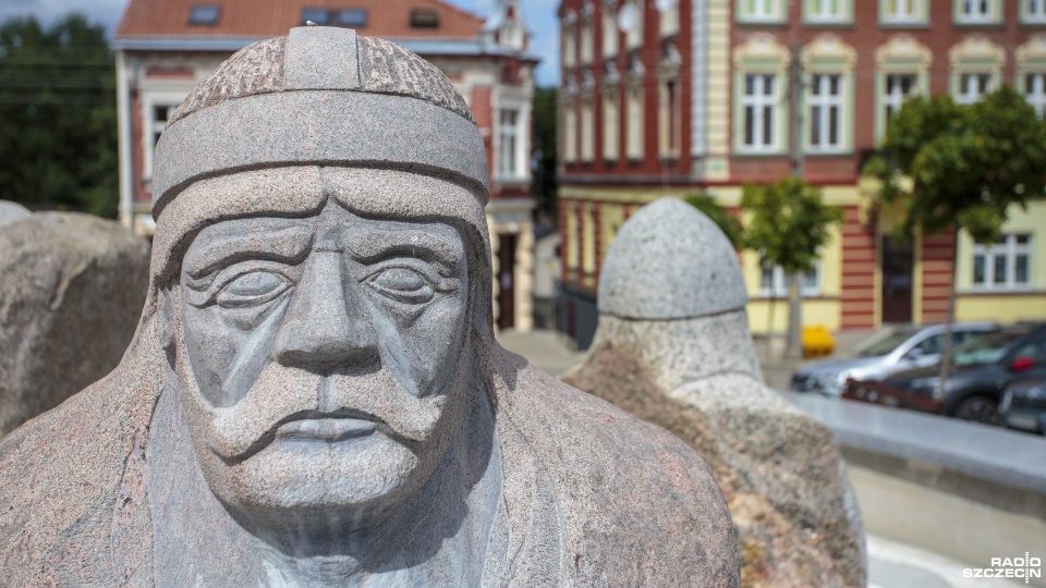 Prace, które właśnie trwają to m.in. wymiana świateł, ale przede wszystkim uszczelnienie mechanizmu i odnowienie całej konstrukcji. Fot. Maciej Papke [Radio Szczecin]