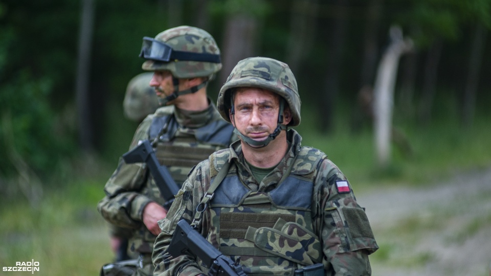 Rezerwiści, czyli osoby, które odbyły zasadniczą służbę wojskową lub mają przyznany stopień wojskowy mogą liczyć na miesięczne wynagrodzenie od 3,5 tysiąca złotych. Fot. Wojciech Ochrymiuk [Radio Szczecin]
