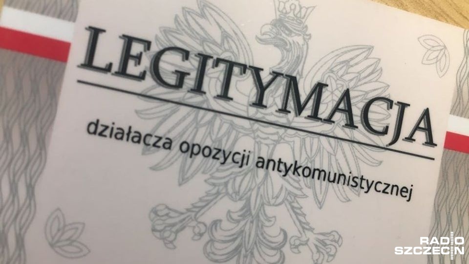 Jak podaje Centrum Informacyjne Rządu, Urząd do Spraw Kombatantów i Osób Represjonowanych potwierdził status uprawnionych do takiego świadczenia kilkunastu tysiącom osób, kilka tysięcy z nich otrzymuje emeryturę niższą niż 2400 zł. Fot. Jacek Rujna [Radio Szczecin]