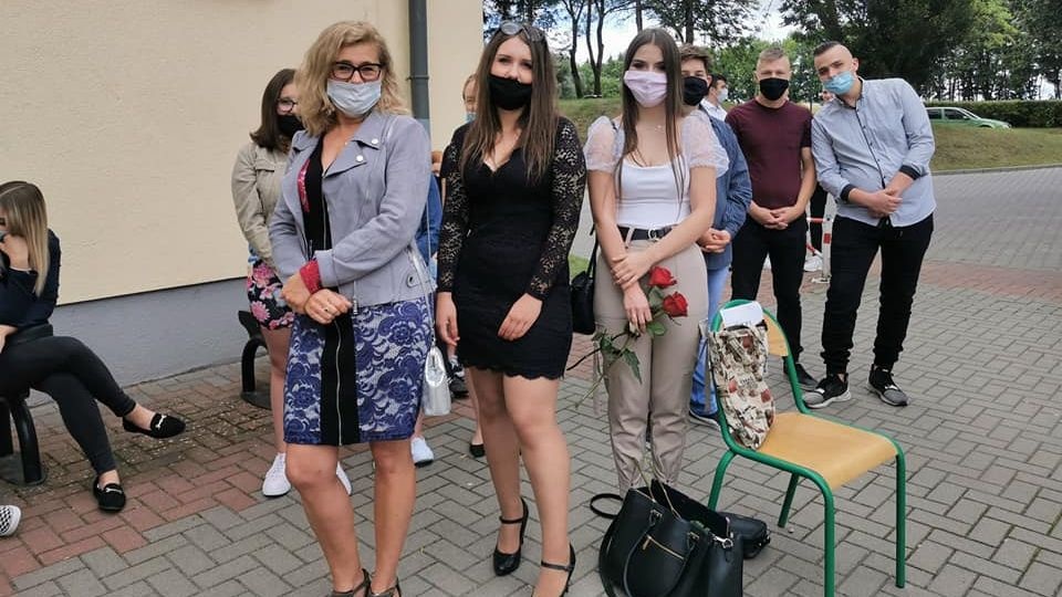 Zespół Szkół Rolniczych Centrum Kształcenia Zawodowego w Świdwinie przechodzi na hybrydowy tryb nauki. źródło: https://www.facebook.com/Zesp%C3%B3%C5%82-Szk%C3%B3%C5%82-Rolniczych-w-%C5%9Awidwinie-im-Stefana-%C5%BBeromskiego