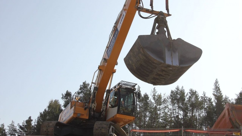 Budowa tunelu pod Świną ma potrwać do września 2022 roku. Kosztuje prawie 800 mln złotych. źródło: https://twitter.com/GDDKiA_Szczecin/status/1308437966516301829