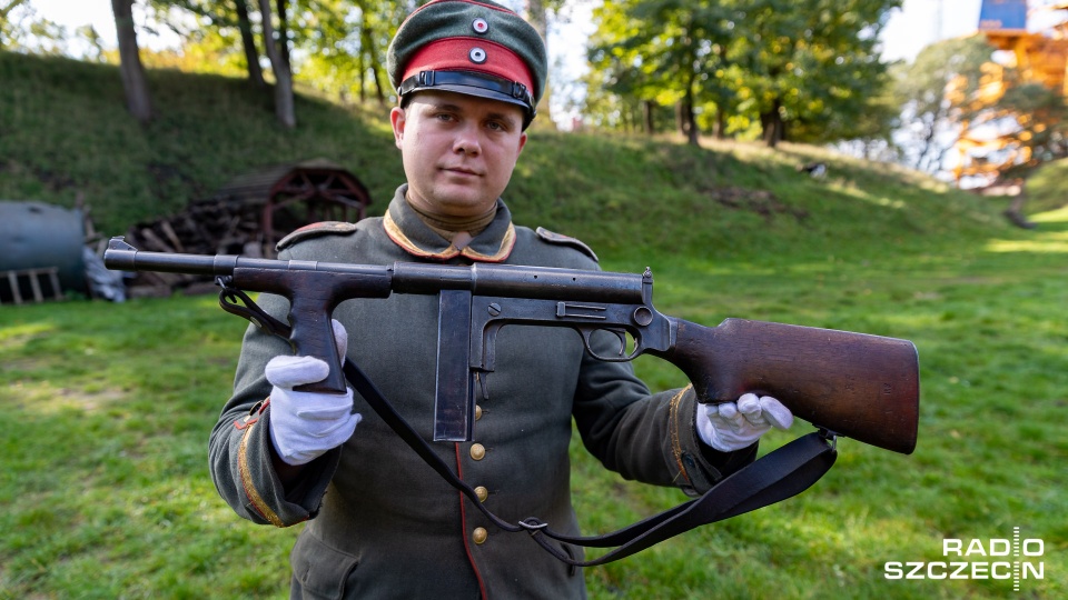 Pistolet UD42 został wyprodukowany w 1942 roku w Connecticut. Fot. Robert Stachnik [Radio Szczecin]