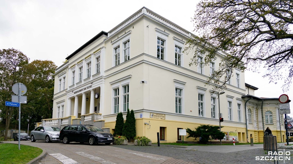 Budynek MDK znajdujący się w Parku Zdrojowym pochodzi z XIX wieku. Fot. Robert Stachnik [Radio Szczecin]